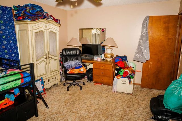 20081 Spring Hill Road, Parsons, KS 67357