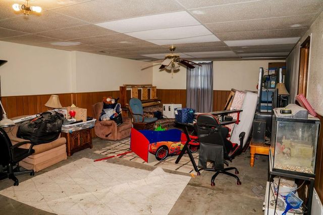 20081 Spring Hill Road, Parsons, KS 67357