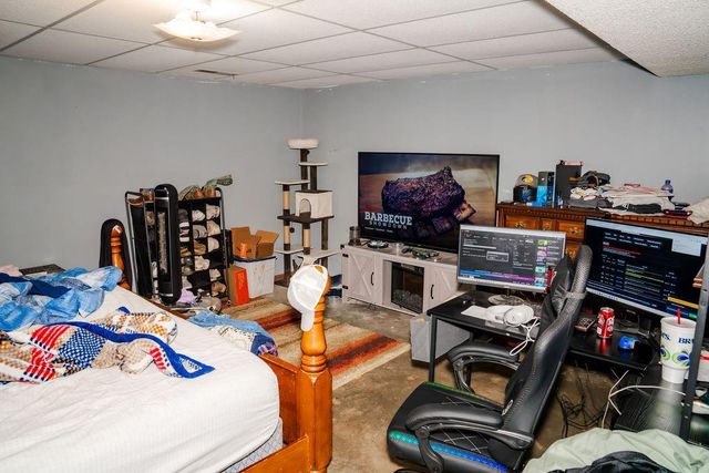 20081 Spring Hill Road, Parsons, KS 67357