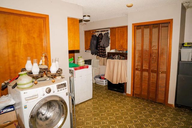 20081 Spring Hill Road, Parsons, KS 67357