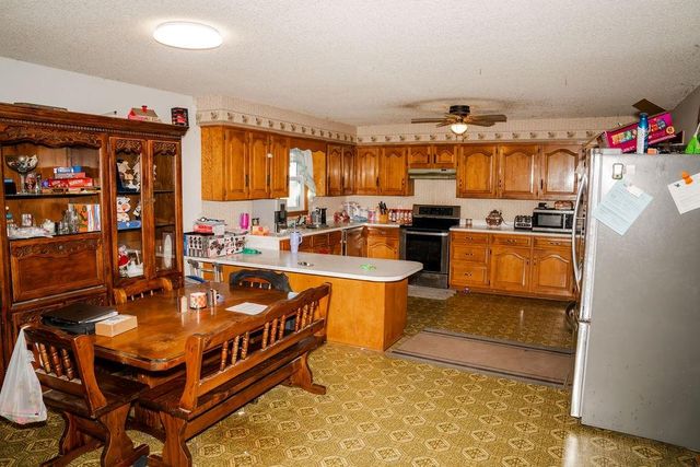 20081 Spring Hill Road, Parsons, KS 67357