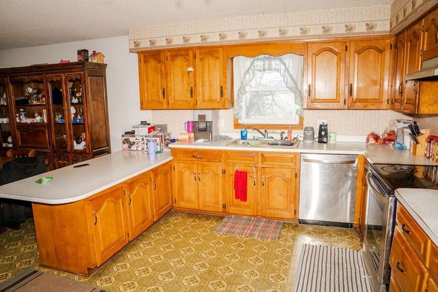 20081 Spring Hill Road, Parsons, KS 67357