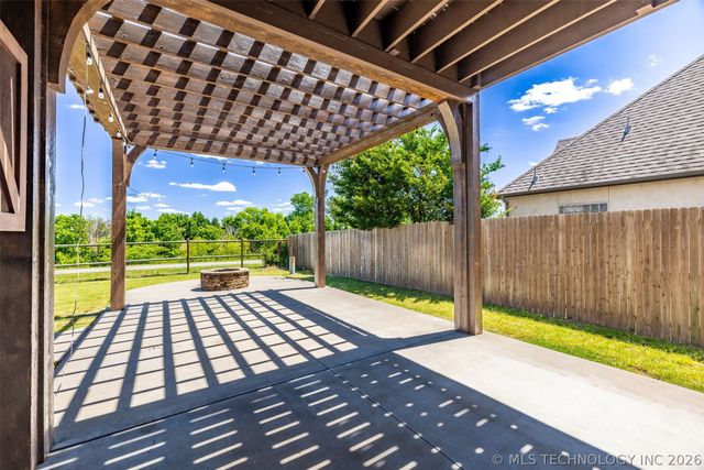 12547 S 71st East Avenue, Bixby, OK 74008