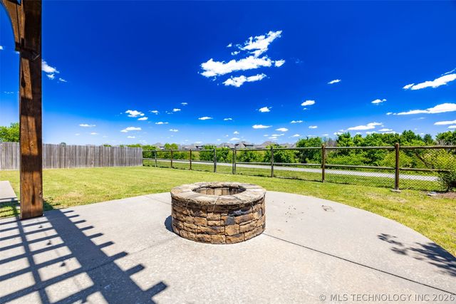 12547 S 71st East Avenue, Bixby, OK 74008