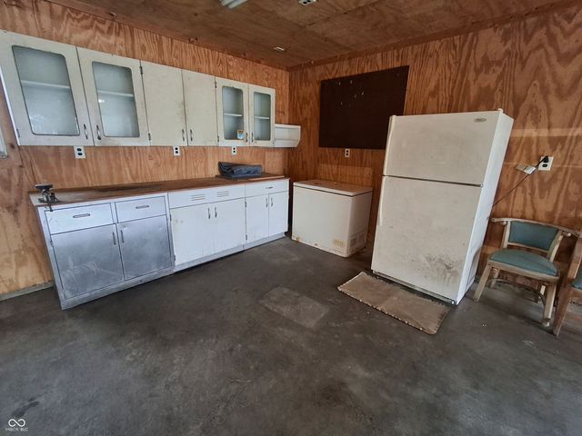 739 E 125 S, Williamsport, IN 47993