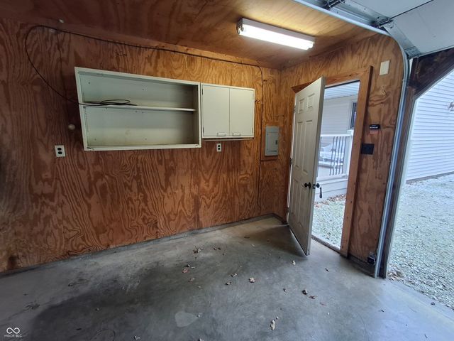 739 E 125 S, Williamsport, IN 47993