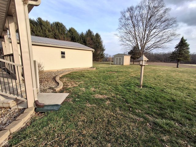 739 E 125 S, Williamsport, IN 47993