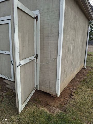 739 E 125 S, Williamsport, IN 47993