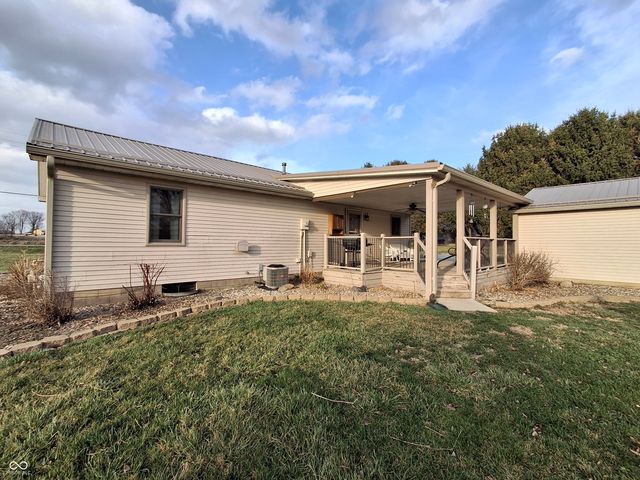 739 E 125 S, Williamsport, IN 47993