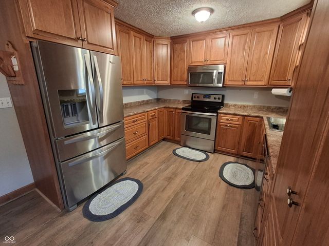 739 E 125 S, Williamsport, IN 47993