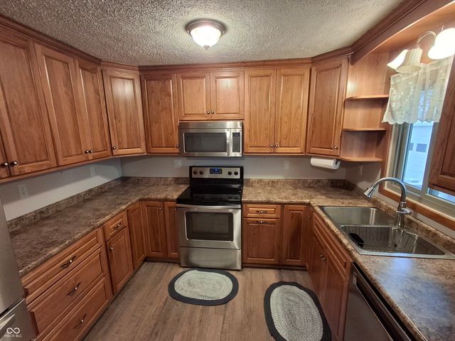 739 E 125 S, Williamsport, IN 47993