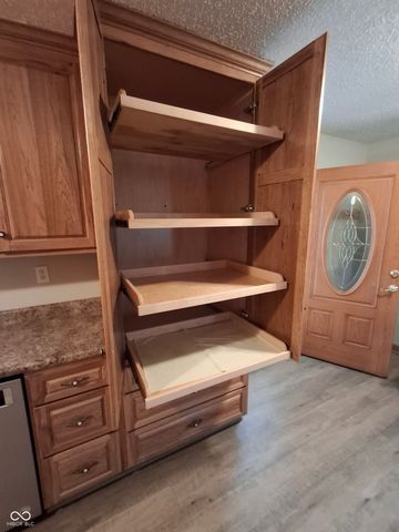 739 E 125 S, Williamsport, IN 47993