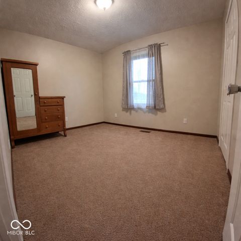 739 E 125 S, Williamsport, IN 47993