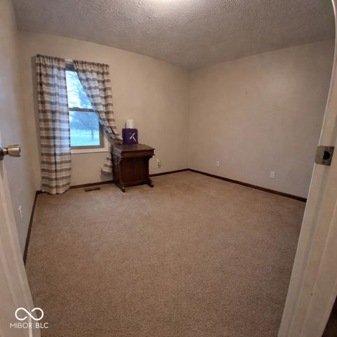 739 E 125 S, Williamsport, IN 47993