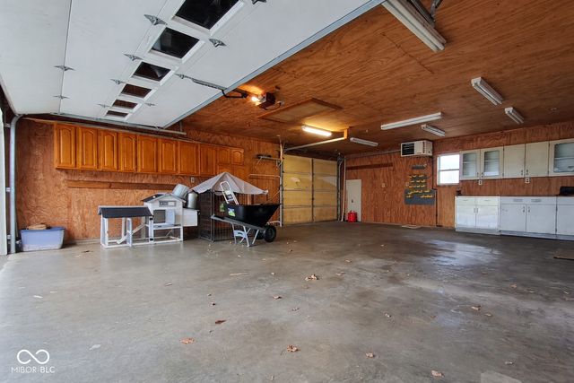 739 E 125 S, Williamsport, IN 47993