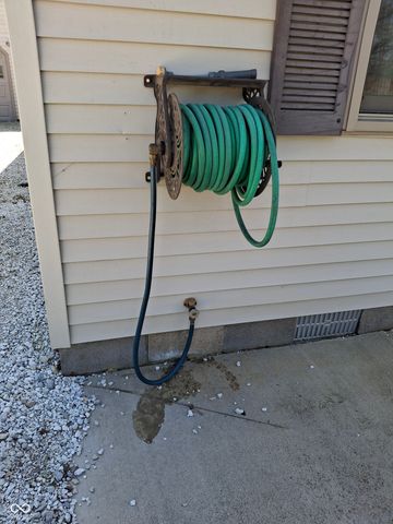 739 E 125 S, Williamsport, IN 47993