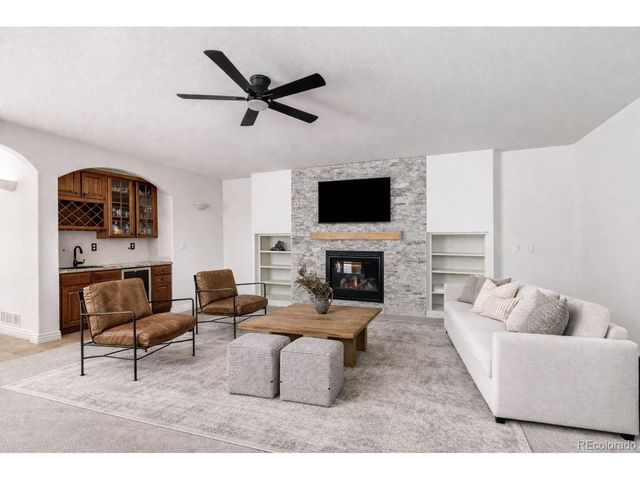 61 Blue Heron Dr, Thornton, CO 80241