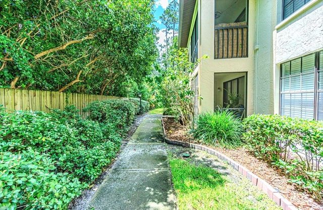 3345 CRYSTAL COURT E H, Palm Harbor, FL 34685