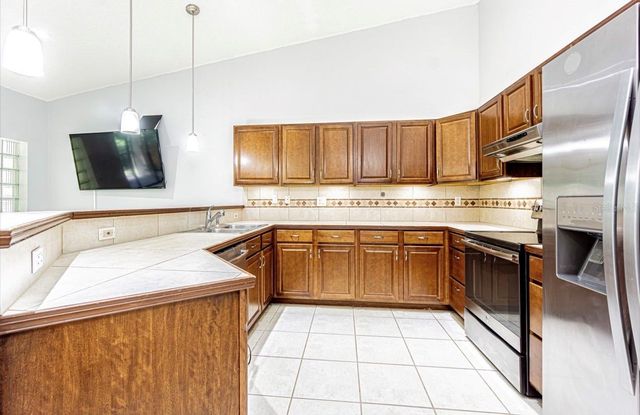 3345 CRYSTAL COURT E H, Palm Harbor, FL 34685