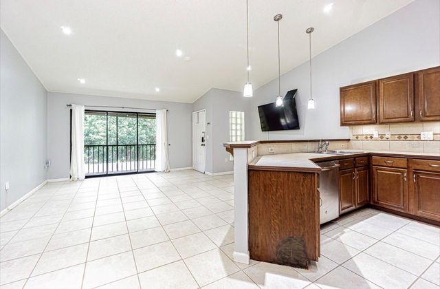 3345 CRYSTAL COURT E H, Palm Harbor, FL 34685