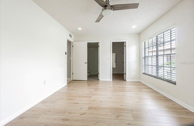 3345 CRYSTAL COURT E H, Palm Harbor, FL 34685