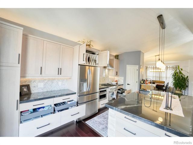 984 Glenarbor Circle, Longmont, CO 80504