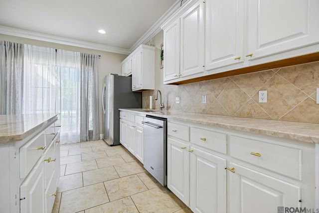 11440 River Highlands Drive, St Amant, LA 70774