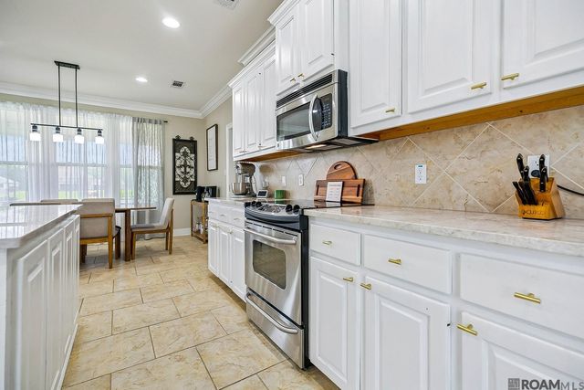 11440 River Highlands Drive, St Amant, LA 70774