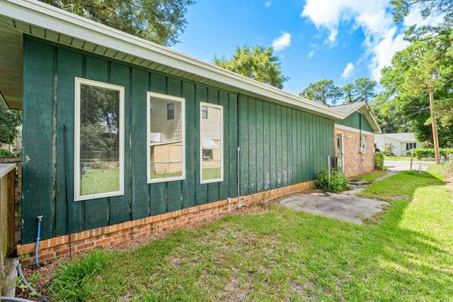 722 1st Ave. N, Surfside Beach, SC 29575