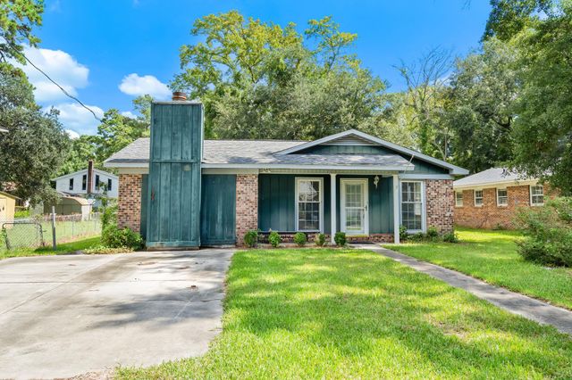 722 1st Ave. N, Surfside Beach, SC 29575