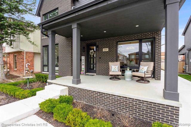 2647 Dorchester Road, Birmingham, MI 48009