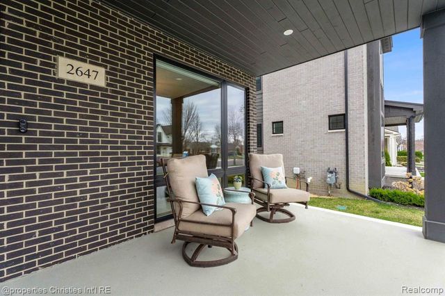 2647 Dorchester Road, Birmingham, MI 48009