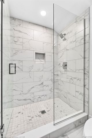 2647 Dorchester Road, Birmingham, MI 48009