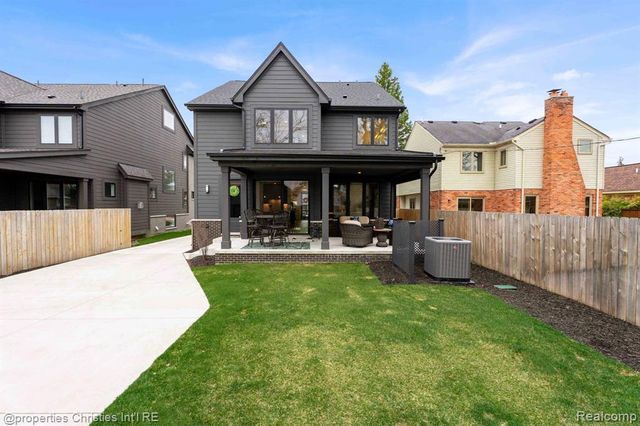 2647 Dorchester Road, Birmingham, MI 48009