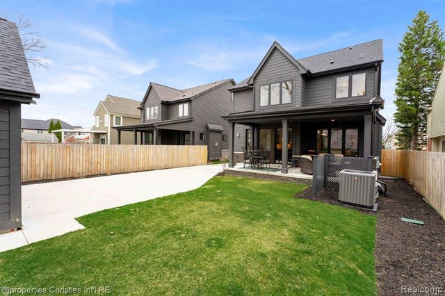 2647 Dorchester Road, Birmingham, MI 48009