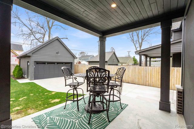 2647 Dorchester Road, Birmingham, MI 48009
