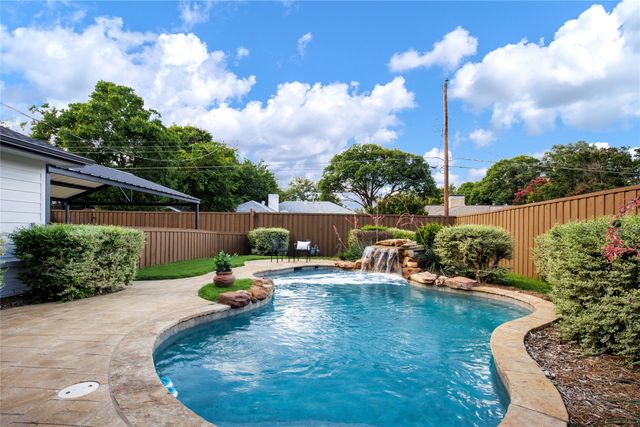 1318 Seminole Drive, Richardson, TX 75080