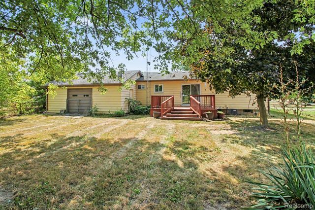 1254 W Grand Blanc Road W, Mundy Township, MI 48439