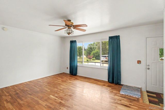1254 W Grand Blanc Road W, Mundy Township, MI 48439