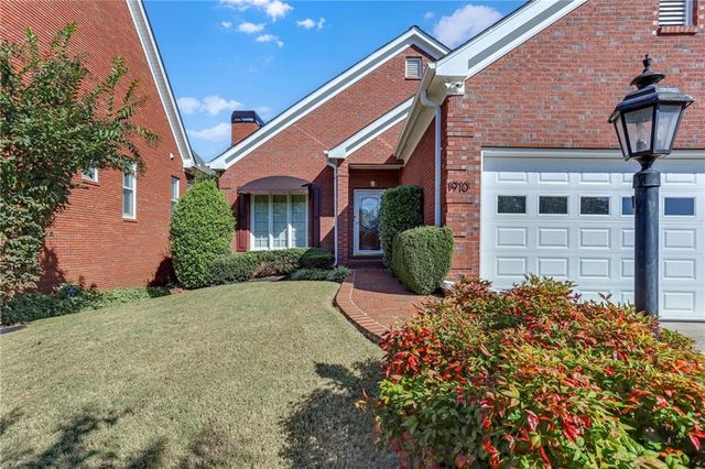 1910 Stockton Walk Lane, Snellville, GA 30078