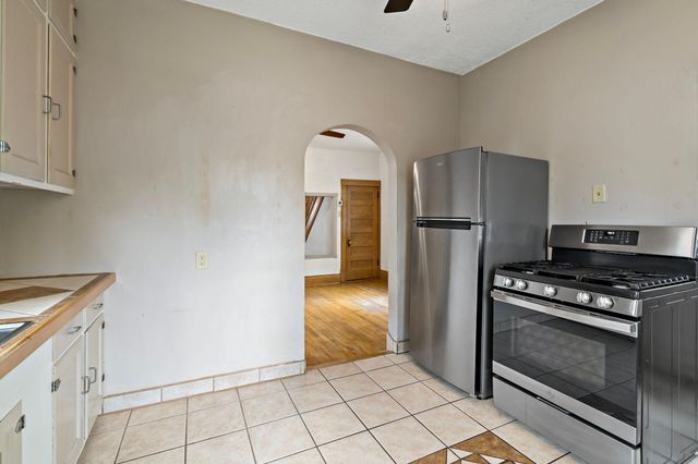 996 Charles Avenue, Saint Paul, MN 55104