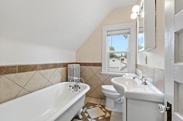 996 Charles Avenue, Saint Paul, MN 55104