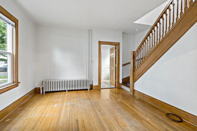996 Charles Avenue, Saint Paul, MN 55104