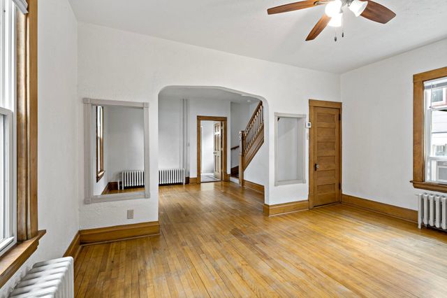 996 Charles Avenue, Saint Paul, MN 55104