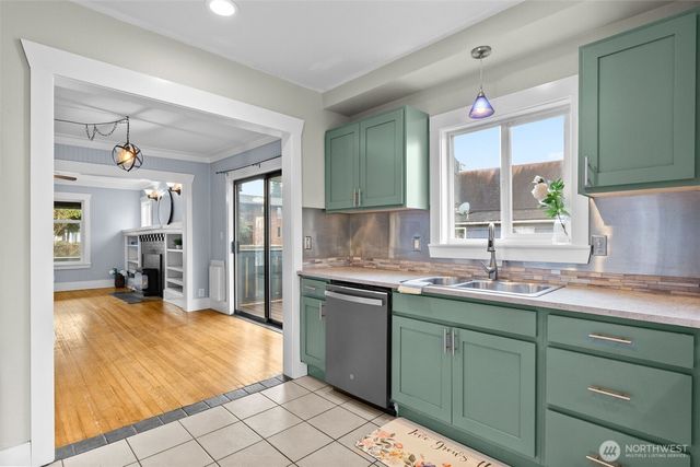 702 W Marcy Avenue, Montesano, WA 98563