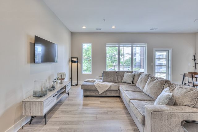 119 Mason Ave Unit 201, Nashville, TN 37203