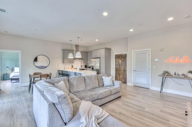 119 Mason Ave Unit 201, Nashville, TN 37203