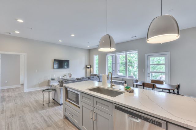 119 Mason Ave Unit 201, Nashville, TN 37203