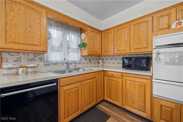 6108 Pearl Road, Parma Heights, OH 44130