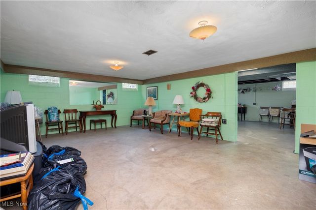 6108 Pearl Road, Parma Heights, OH 44130